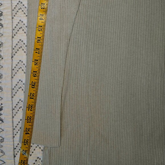 Uniqlo Half-Zip Knit Dress Bodycon Midi Beige Size Medium - Picture 6 of 6